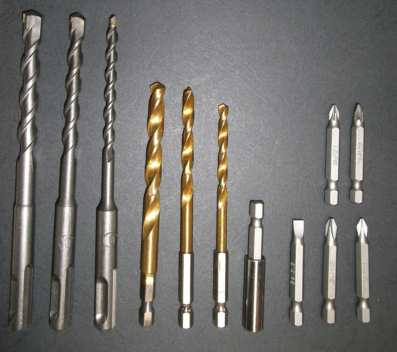 12tlg Bit Bohrer Set mit Spiralbohrer Bit Satz und Bithalter 12 teilig