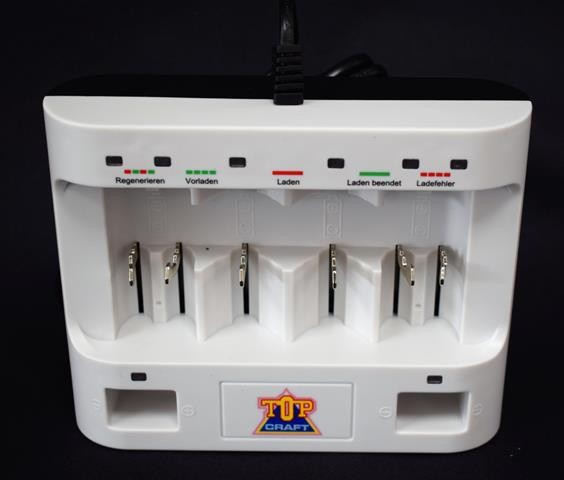 Universal Akku-Ladegerät weiß